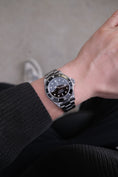 Bild in Galerie-Betrachter laden, Rolex Sea-Dweller 16600 - Detail view 11