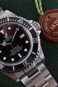 Bild in Galerie-Betrachter laden, Rolex Sea-Dweller 16600 - Detail view 3