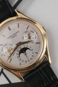 Bild in Galerie-Betrachter laden, Patek Philippe Perpetual Calendar 3940J - Detailansicht 2