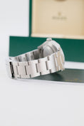 Bild in Galerie-Betrachter laden, Rolex Oyster Perpetual 39 114300 - Detailansicht 6