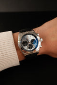 Carica l'immagine nel visualizzatore della galleria, Breitling Chronomat B01 PB0134 Box + og. Papiere Ice Blue, Kautschuk, 42mm
