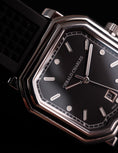 Bild in Galerie-Betrachter laden, Gerald Charles Maestro Black Dial GC20A00 Box + og. Papiere
