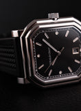 Bild in Galerie-Betrachter laden, Gerald Charles Maestro Black Dial GC20A00 Box + og. Papiere
