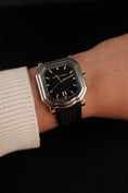 Bild in Galerie-Betrachter laden, Gerald Charles Maestro Black Dial GC20A00 Box + og. Papiere
