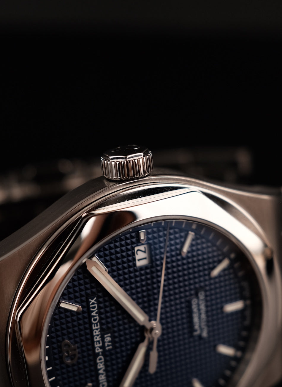 Girard Perregaux Laureato Blue Dial 810001143111A Box + og. Papiere 225th Anniversary Limited Edition