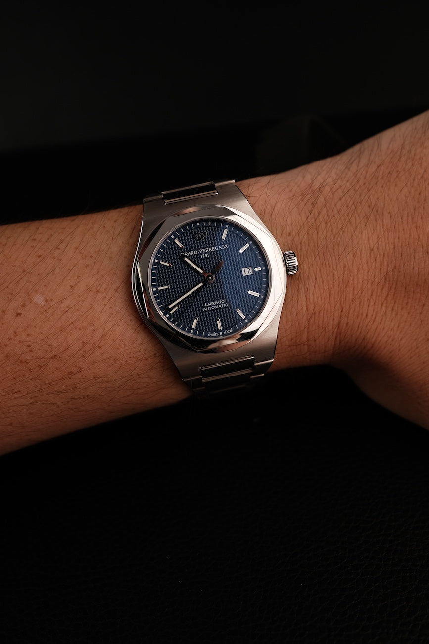 Girard Perregaux Laureato Blue Dial 810001143111A Box + og. Papiere 225th Anniversary Limited Edition