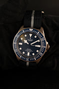 Bild in Galerie-Betrachter laden, Tudor Pelagos FXD 25707B/22 Box + og. Papiere NEW partially Stickered
