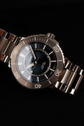 Load image into Gallery viewer, Oris AQUIS 0173377304125 Box + og. Papiere Source of Life Limited Edition
