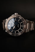 Load image into Gallery viewer, Oris AQUIS 0173377304125 Box + og. Papiere Source of Life Limited Edition
