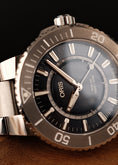 Load image into Gallery viewer, Oris AQUIS 0173377304125 Box + og. Papiere Source of Life Limited Edition
