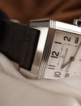 Charger l'image dans la visionneuse de la galerie, Jaeger-LeCoultre Reverso Squadra Hometime 7008420 Box + og. Papiere LC DE
