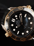 Bild in Galerie-Betrachter laden, Omega Seamaster Diver 300M  21022422001001 Box + og. Papiere S/G
