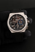 Load image into Gallery viewer, Zenith Defy El Primero 9.590.009.004 Box + og. Papiere
