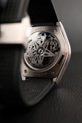 Load image into Gallery viewer, Zenith Defy El Primero 9.590.009.004 Box + og. Papiere
