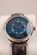 Load image into Gallery viewer, H.Moser & Cie Endeavour "Flying Hours" 18060200 Box + og. Papiere Limited 60 Pieces Blue Dial
