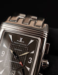 Cargar la imagen en la vista de la galería, Jaeger-LeCoultre Reverso Gran Sport Chronograph 295859 Box + og. Papiere Rare Black Dial, 2024 Jaeger LeCoultre Service, LC DE
