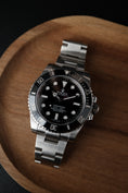 Carica l'immagine nel visualizzatore della galleria, Rolex Submariner (No Date) 114060 Box + og. Papiere LC EU, Rolex Service 2023
