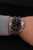 Carica l'immagine nel visualizzatore della galleria, Rolex Submariner (No Date) 114060 Box + og. Papiere LC EU, Rolex Service 2023
