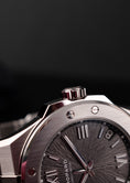 Bild in Galerie-Betrachter laden, Chopard Alpine Eagle 298600-3002 Box + og. Papiere Grey Dial
