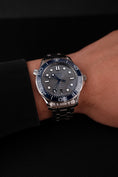 Load image into Gallery viewer, Omega Seamaster Diver 300 M 21030422006001 Box + og. Papiere
