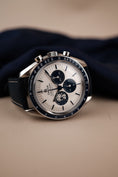 Load image into Gallery viewer, Omega Speedmaster 31032425002001 Box + og. Papiere 'Silver Snoopy Award' 50th Anniversary
