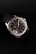 Load image into Gallery viewer, Patek Philippe Aquanaut 5165A-001 Box + og. Papiere 38mm, Rare, Service Papers
