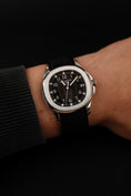 Load image into Gallery viewer, Patek Philippe Aquanaut 5165A-001 Box + og. Papiere 38mm, Rare, Service Papers
