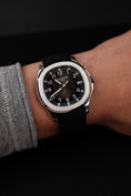 Bild in Galerie-Betrachter laden, Patek Philippe Aquanaut 5167A-001 Box + og. Papiere Unworn, German Delivered
