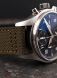 Charger l'image dans la visionneuse de la galerie, IWC Fliegeruhr Spitfire Chronograph IW387901 Box + og. Papiere
