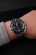 Carica l'immagine nel visualizzatore della galleria, Breitling Superocean 44 A17367 Box + og. Papiere
