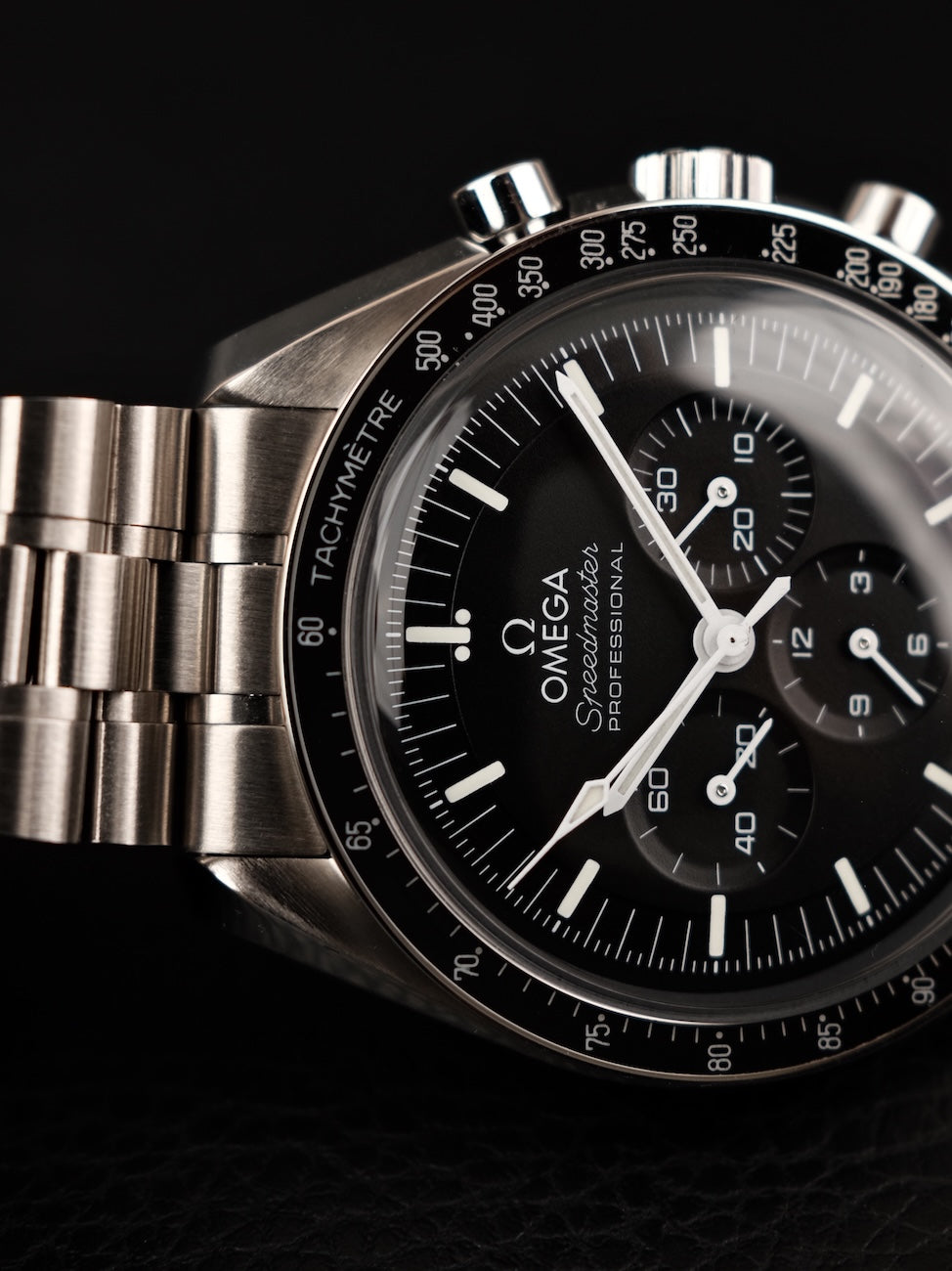 Omega Speedmaster Professional Moonwatch 31030425001001 Box + og. Papiere German Delivered, First Buyer's Invoice