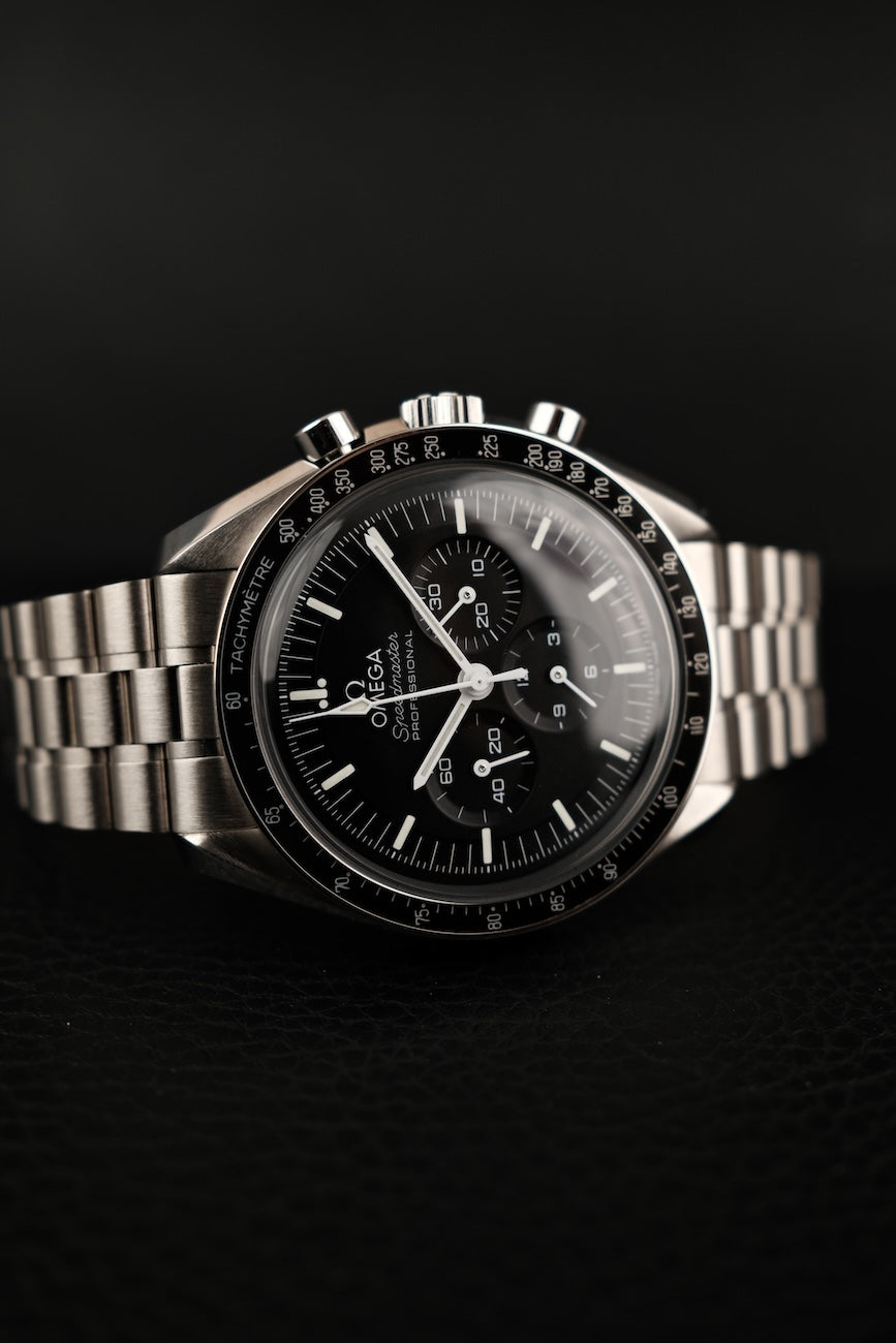 Omega Speedmaster Professional Moonwatch 31030425001001 Box + og. Papiere German Delivered, First Buyer's Invoice