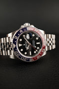 Bild in Galerie-Betrachter laden, Rolex GMT-Master II 126710BLRO Box + og. Papiere "Pepsi", Jubilee Band
