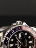 Bild in Galerie-Betrachter laden, Rolex GMT-Master II 126710BLRO Box + og. Papiere "Pepsi", Jubilee Band
