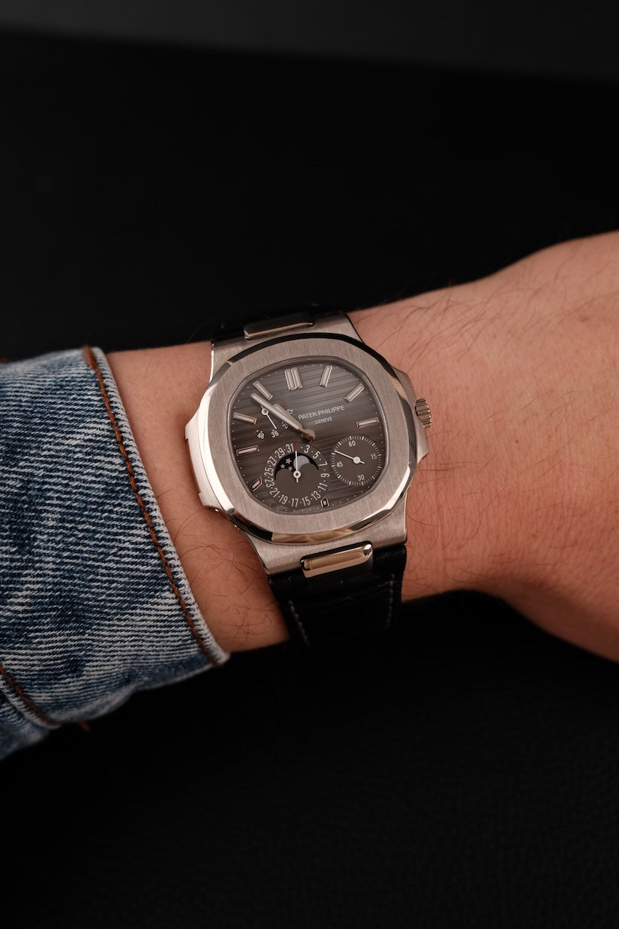 Patek Philippe Nautilus Whitegold Geneva Seal  5712G Box + og. Papiere Open Papers