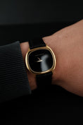 Charger l'image dans la visionneuse de la galerie, Girard Perregaux Ellipse    Onyx Dial
