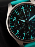 Carica l'immagine nel visualizzatore della galleria, IWC Pilot Watch F1 Petronas IW388108 Box + og. Papiere New
