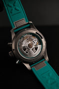 Carica l'immagine nel visualizzatore della galleria, IWC Pilot Watch F1 Petronas IW388108 Box + og. Papiere New
