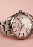 Bild in Galerie-Betrachter laden, Grand Seiko Heritage SBGA497G Box + og. Papiere "Pink Snowflake" Limited 20th Anniversary Edition, First Buyer's Invoice
