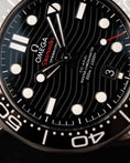 Carica l'immagine nel visualizzatore della galleria, Omega Seamaster Diver 300 M 21032422001001 Box + og. Papiere German Delivered
