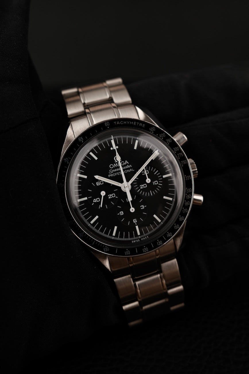 Omega Speedmaster Professional Moonwatch 31130423001005 Box + og. Papiere Serviced