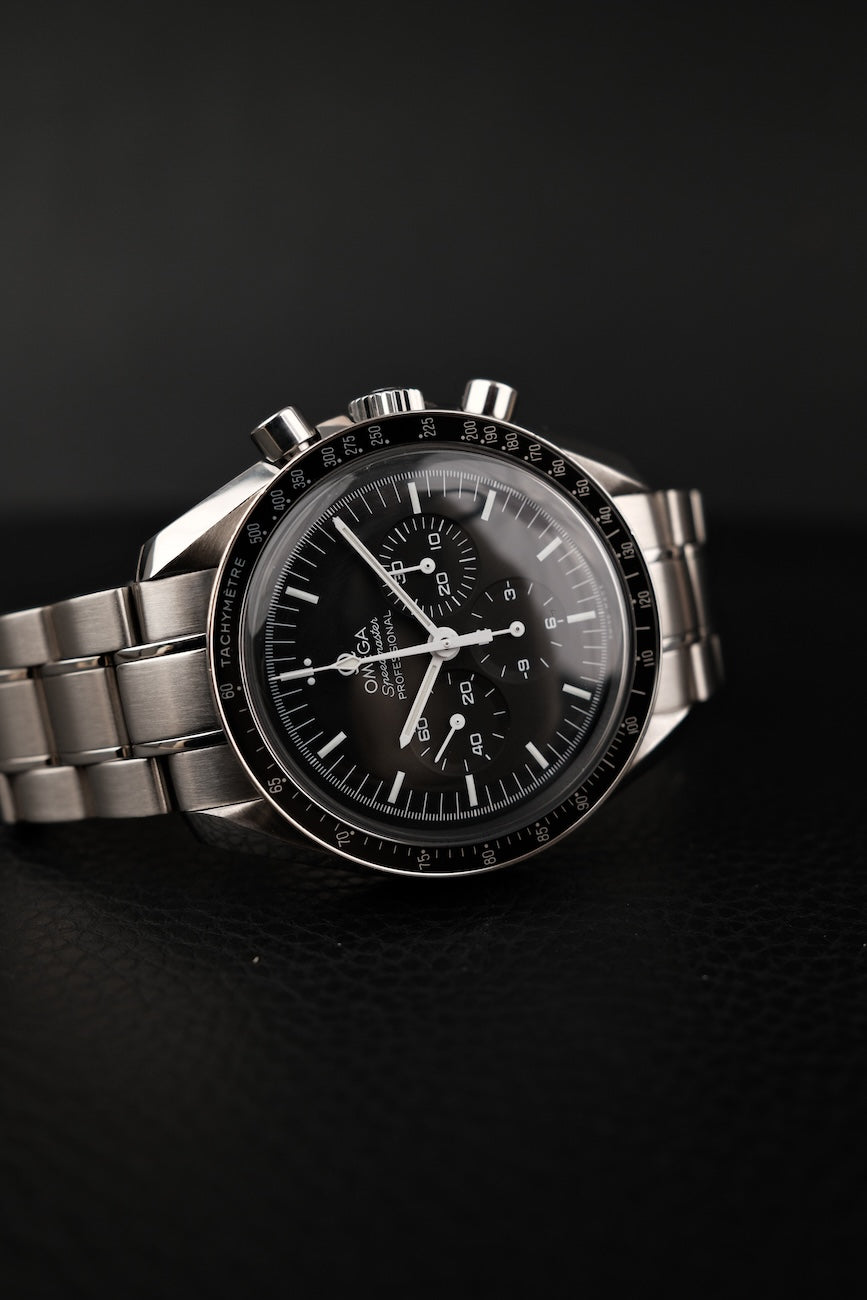 Omega Speedmaster Professional Moonwatch 31130423001005 Box + og. Papiere Serviced