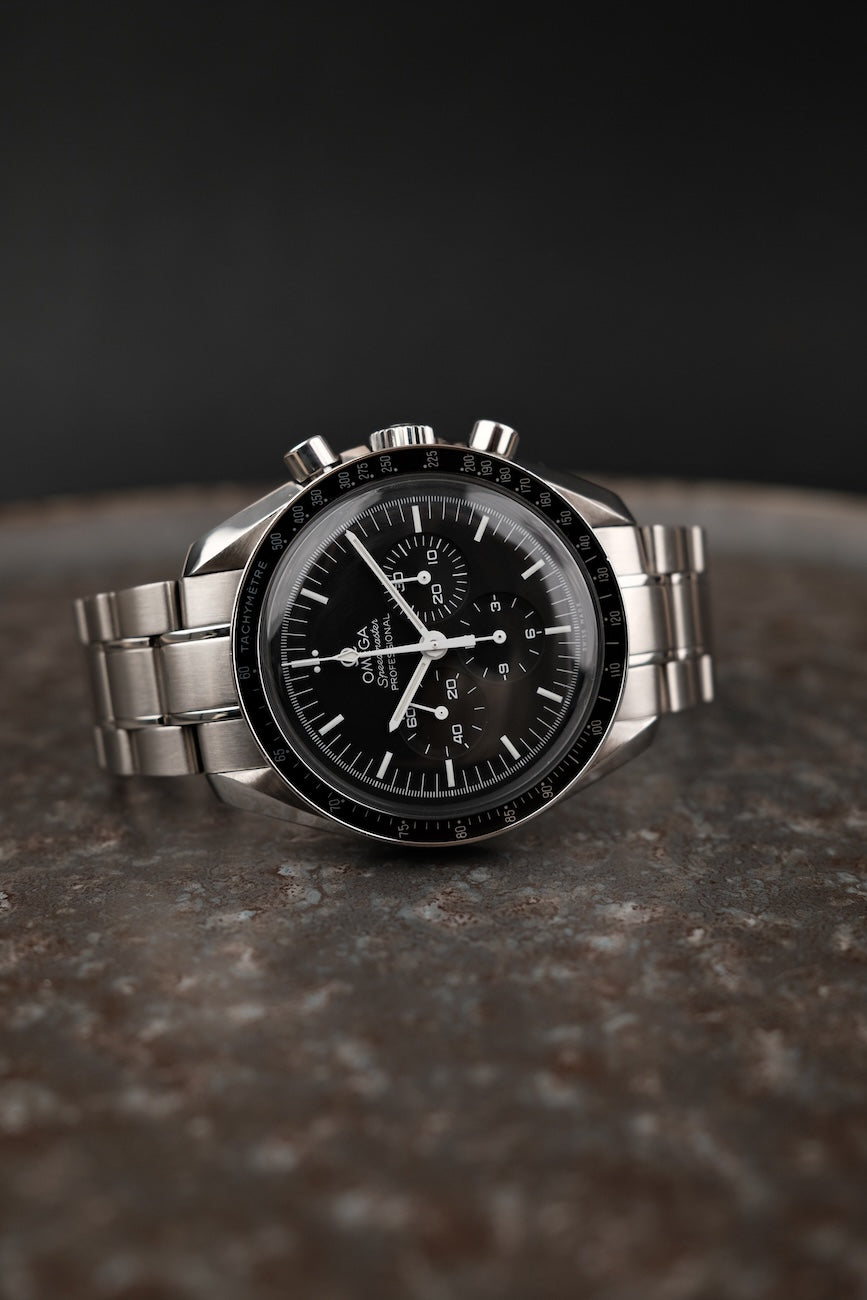 Omega Speedmaster Professional Moonwatch 31130423001005 Box + og. Papiere Serviced