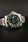 Load image into Gallery viewer, Rolex Submariner Date "Hulk" 2016 116610LV Box + og. Papiere
