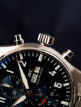 Bild in Galerie-Betrachter laden, IWC Fliegeruhr Chronograph Pilot's  IW378004 Box + og. Papiere incl. 2 IWC Straps + Clasp
