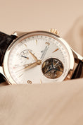 Load image into Gallery viewer, Jaeger-LeCoultre Master Tourbillon Q1562421 Box + Service Papers, Dualtime
