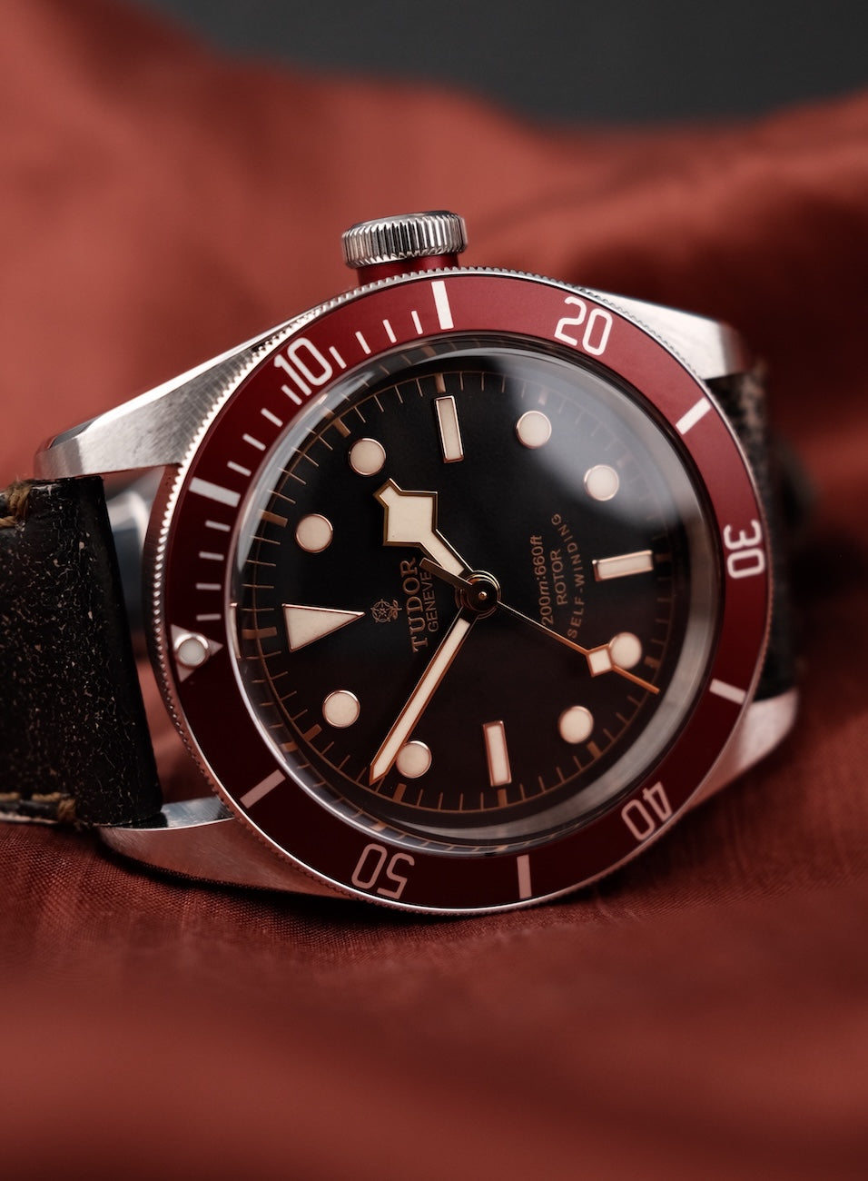 Tudor Black Bay 79220R Box + og. Papiere Burgundy, German Delivered