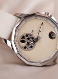 Bild in Galerie-Betrachter laden, Corum Admiral's Cup Legend 38 Mystery Moon A384/03118 Box + og. Papiere
