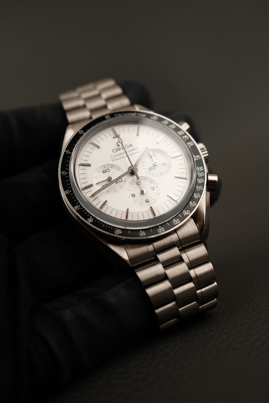 Omega Speedmaster Moonwatch Canopus Gold 31060425002001 Box + og. Papiere German Delivered, First Buyer's Invoice