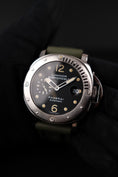 Load image into Gallery viewer, Panerai Luminor Submersible PAM00024 Box + og. Papiere D-Series, German Delivered
